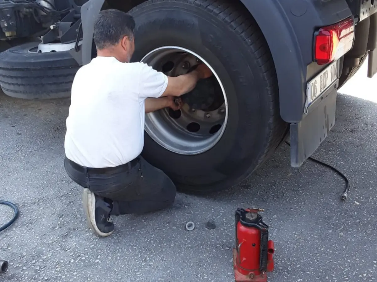 Erciş Oto Lastikçi